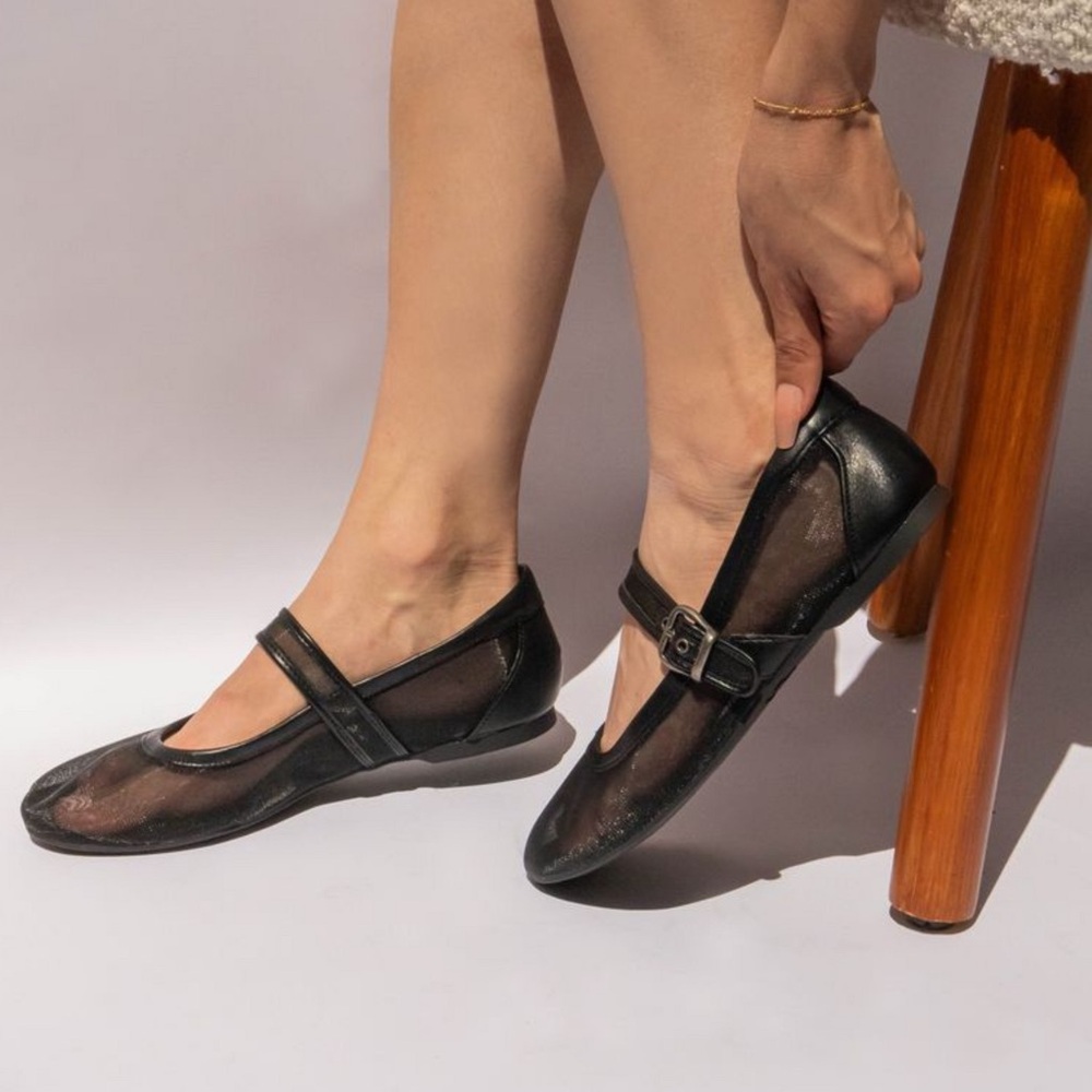 Urban Outfitters x Rocketdog 
Black Mesh Mary Jane Flats 10